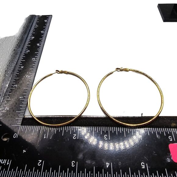 Pierced Earrings Modern Hoop Statement Open Work Dangle Gold Tone 2.5" Fashion - Picture 7 of 7